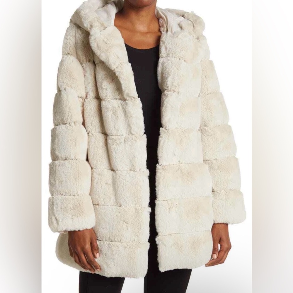 BCBGMAXAZRIA Faux Fur Hooded Coat in cream Size  L